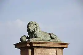 León del puente.