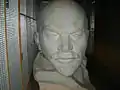 Cabeza de una estatua de Lenin en el sótano del museo.