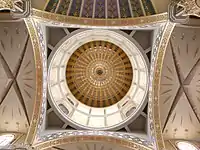 El interior de la cúpula de la Basílica