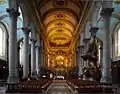 Interior de la iglesia