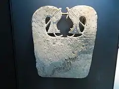 Placa en hueso de ballena (whalebone) del enterramiento vikingo de Lilleberge (Noruega, siglo IX, British Museum)