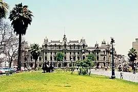 Desde el  Paseo de los Héroes Navales en 1980