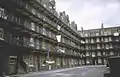 Lolesworth Buildings en el barrio de Whitechapel de Londres, ocupado masivamente por inmigrantes judíos hacia la época de su construcción (1885).