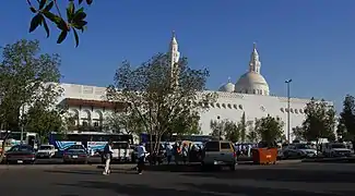 La mezquita vista desde el Camino Khalid ibn al-Walid Road