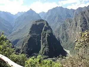 Montaña Putucusi, vista desde Machu Picchu