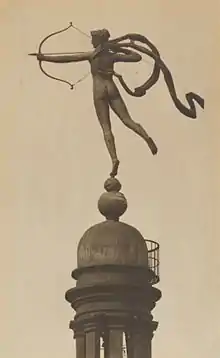 Diana sobre la Giralda de Nueva York, con su fular de cobre, hacia el 1900