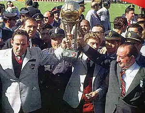 Osvaldo Zubeldía y Mariano Mangano, entrenador y presidente, respectivamente, del Estudiantes de La Plata campeón del mundo.