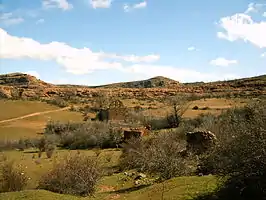 Vista parcial de Manzanares con la iglesia