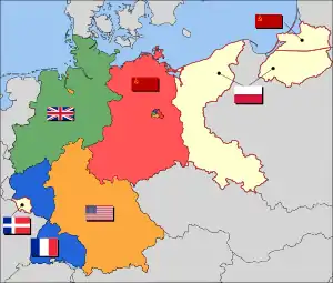 La eventual partición de Alemania en zonas de ocupación aliada:      Zona británica      Zona francesa (dos enclaves) y a partir de 1947, el Protectorado del Sarre      Zona estadounidense      Zona soviética, más tarde la RDA       Territorio polaco y soviético anexado