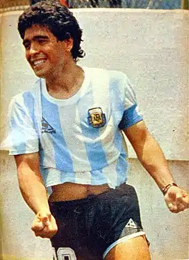 Maradona (Argentina), Futbolista del siglo XX según la FIFA.