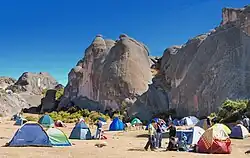 El anfiteatro en Fiestas Patrias, copado de turistas.