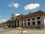 Vista del exterior de la estación en el 2007. Hoy también son oficinas de Ferrocarriles de Cuba.