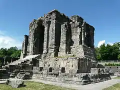 Templo del Sol de Martand construido por Lalitaditya Muktapida.