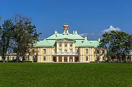 Fachada sur del Gran Palacio Ménshikov