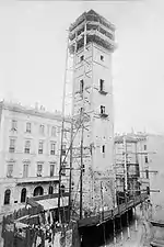 El campanile durante la demolición