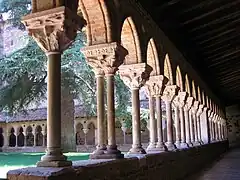 Conjunto de capiteles del claustro de la abadía de Moissac