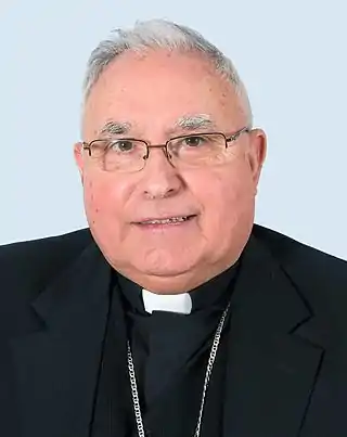 Santiago García Aracil (1940-2018), obispo titular de Creo y auxiliar de Valencia (1984-1988), obispo de Jaén (1988 - 2004), arzobispo de Mérida-Badajoz (2004-2015)