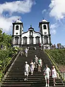 El santuario y su escalera