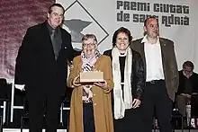 Montserrat Pujol Vilarnau recollint el premi Ciutat de Sant Adrià 2013