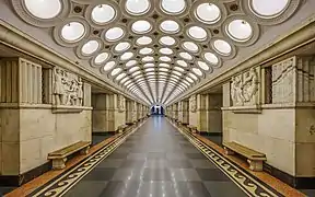 Estación de Elektrozavodskaya (1944)