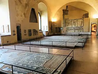 La sala de los mosaicos románicos, siglos XI y XII.