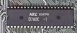 NEC µPD780C, clon del Z80 en la placa madre de un ZX Spectrum.