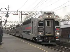 Tren de dos pisos en Nueva Jersey.
