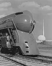 Locomotora aerodinámica del New York Central Railroad (1939).