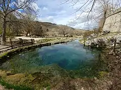 Nacimiento del río Segura en Fuente Segura.