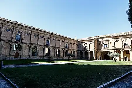 Hospedería. Antiguo palacio abacial (siglos XVI-XVIII).