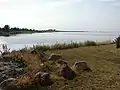 Vista desde Langø en el Fiordo de Nakskov hasta la península de Albuen y la isla de Langeland al oeste.