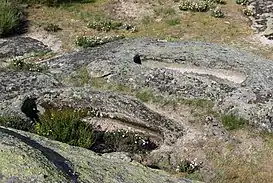 Tumbas en la necrópolis de La Coba