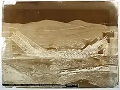 Diciembre de 1874. Puente de Vilches nº 39, destruido por un descarrilamiento. Negativo de vidrio al colodión, de J. Laurent, Fototeca del IPCE.