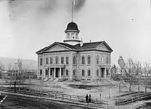 Vista del Capitolio Estatal de Nevada en 1875.