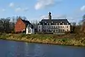 Castillo Nieuw Herlaer (Sint-Michielsgestel), finca y casa señorial con elementos del siglo XV.