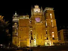 Catedral de Rodez de noche