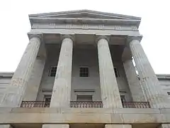 Fachada neogriega Capitolio del Estado de Carolina del Norte
