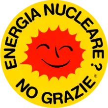 El "Sol sonriente" se usa como emblema de la propaganda antinuclear desde su creación por Anne Lund en 1975.