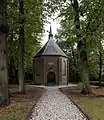 Nuenen: iglesia reformada Van Gogh Kerk, 1824. Iglesia de salón octogonal.