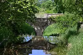 Puente sobre el río Corb