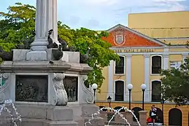 Plaza Colón, una de las muchas plazas