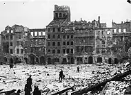 Mercado del Centro histórico de Varsovia en 1945