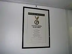 Diploma acreditativo del récord Guinness.