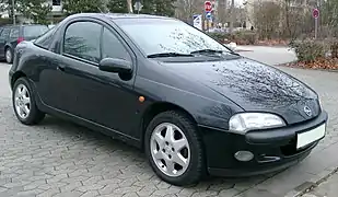Opel Tigra. Automóvil derivado del Corsa