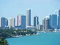 Vista del rascacielos en el panorama urbano de Miami en 2008