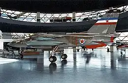 J-22 Orao yugaslavo exhibido en el Museum de Aviación de Belgrado