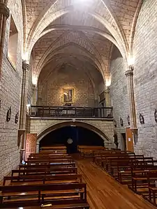 Nave del templo, al fondo el coro