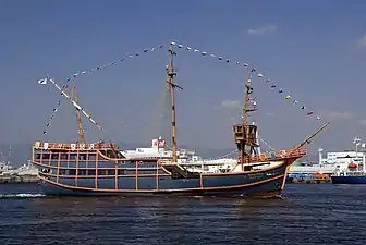 Réplica motorizada construida en 1990 en Barcelona para la película “El país dorado de Cipango” en el puerto de Osaka, Japón.