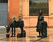 Vista de La lechera (1996), en Oviedo.