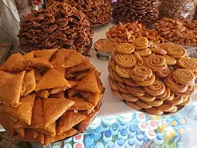 Los dulces marroquíes se suelen cubrir con miel